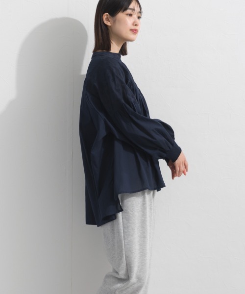 OMNES(オムネス)の「コットンレース切替長袖スタンドカラーシャツ(シャツ/ブラウス・レディース・ホワイト/ネイビー/ブラック・FREE)」の16枚目の写真