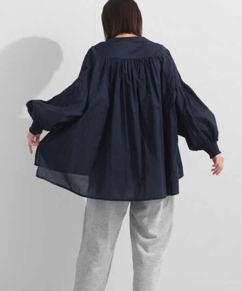 OMNES(オムネス)の「コットンレース切替長袖スタンドカラーシャツ(シャツ/ブラウス・レディース・ホワイト/ネイビー/ブラック・FREE)」の17枚目の写真