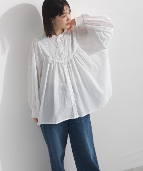 OMNES(オムネス)の「コットンレース切替長袖スタンドカラーシャツ(シャツ/ブラウス・レディース・ホワイト/ネイビー/ブラック・FREE)」の8枚目の写真
