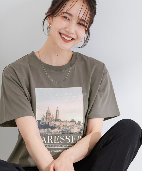 SHOO・LA・RUE(シューラルー)の「【ひんやり/UV/S-LL/洗濯機可】選べる3柄 裾レースプリントTシャツ(Tシャツ/カットソー・レディース・ホワイト/チャコールグレー/イエロー/ブラック/ナチュラル/ベビーピンク・01/04/03/02)」の3枚目の写真