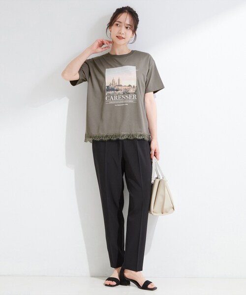 SHOO・LA・RUE(シューラルー)の「【ひんやり/UV/S-LL/洗濯機可】選べる3柄 裾レースプリントTシャツ(Tシャツ/カットソー・レディース・ホワイト/チャコールグレー/イエロー/ブラック/ナチュラル/ベビーピンク・01/04/03/02)」の13枚目の写真