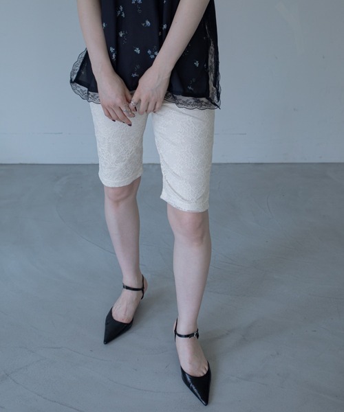 VACANCY(ヴァカンシー)の「レースバイカーパンツ(その他パンツ・レディース・アイボリー/ブラック・FREE)」の9枚目の写真