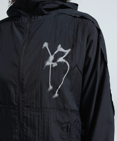 Y-3(ワイスリー)の「Y-3 CHITO GRAPHIC RUNNING JACKET(ブルゾン・レディース・ブラック・SMALL/MEDIUM/LARGE/X-SMALL/XX-SMALL)」の7枚目の写真