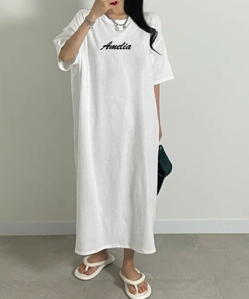 Lips(リップス)の「1枚で抜け感たっぷり!ロゴプリントが映えるリラックスTシャツワンピース(ワンピース・レディース・グレー/ホワイト/ブラック・FREE)」の1枚目の写真