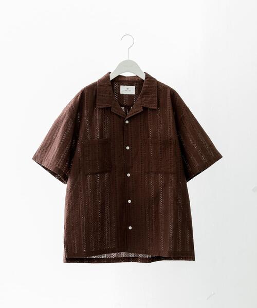URBAN RESEARCH Sonny Label(アーバンリサーチサニーレーベル)の「レース刺繍ショートスリーブシャツ(シャツ/ブラウス・メンズ・ホワイト/ブラウン・MEDIUM/LARGE)」の1枚目の写真