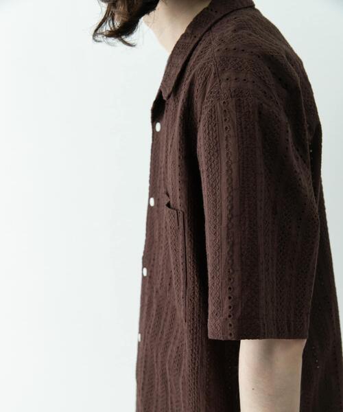 URBAN RESEARCH Sonny Label(アーバンリサーチサニーレーベル)の「レース刺繍ショートスリーブシャツ(シャツ/ブラウス・メンズ・ホワイト/ブラウン・MEDIUM/LARGE)」の11枚目の写真