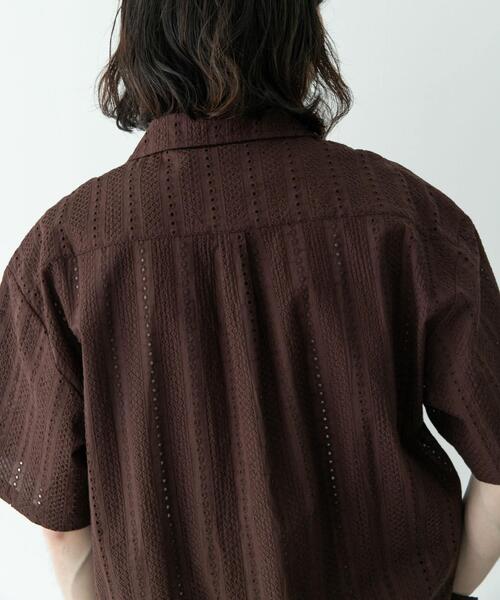 URBAN RESEARCH Sonny Label(アーバンリサーチサニーレーベル)の「レース刺繍ショートスリーブシャツ(シャツ/ブラウス・メンズ・ホワイト/ブラウン・MEDIUM/LARGE)」の12枚目の写真