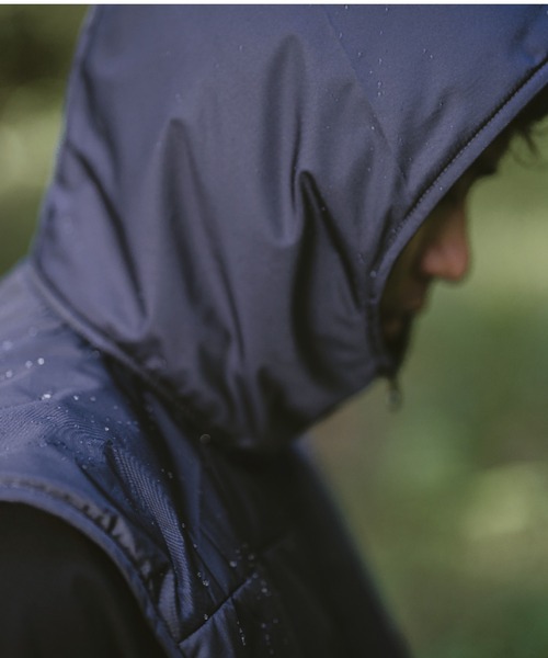 TENEZ(テネス)の「NEO DOWN KPOK x TENEZ Down Vest(ダウンベスト・メンズ・チャコール/カーキ・MEDIUM/LARGE)」の12枚目の写真