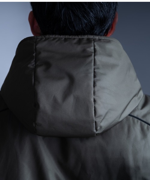 TENEZ(テネス)の「NEO DOWN KPOK x TENEZ Down Vest(ダウンベスト・メンズ・チャコール/カーキ・MEDIUM/LARGE)」の14枚目の写真