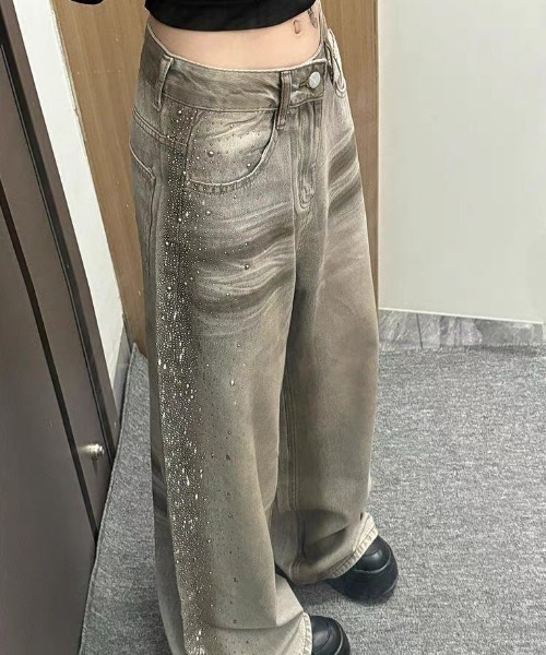 AVYL(アヴィル)の「【美脚シルエット】サイドラインストーンウォッシュワイドデニムパンツ(デニムパンツ・レディース・グレー・S/M/L)」の6枚目の写真