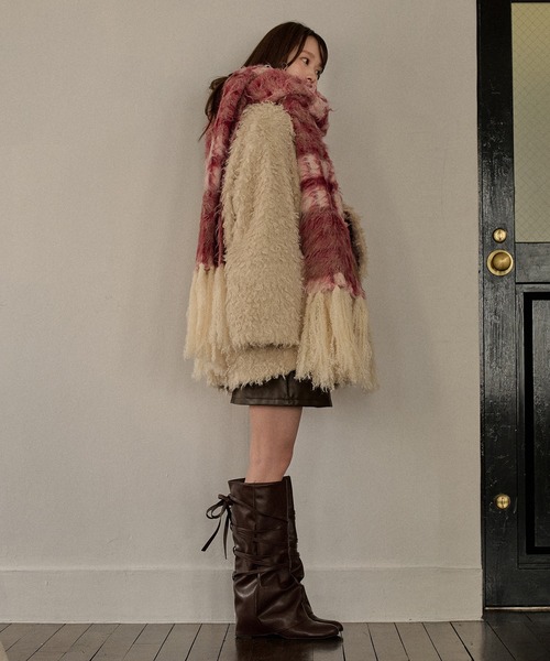 mideal(マイディール)の「original pattern shaggy muffler / オリジナルパターンシャギーマフラー(マフラー・レディース・イエロー/ブルー/ピンク/ボルドー・FREE)」の13枚目の写真