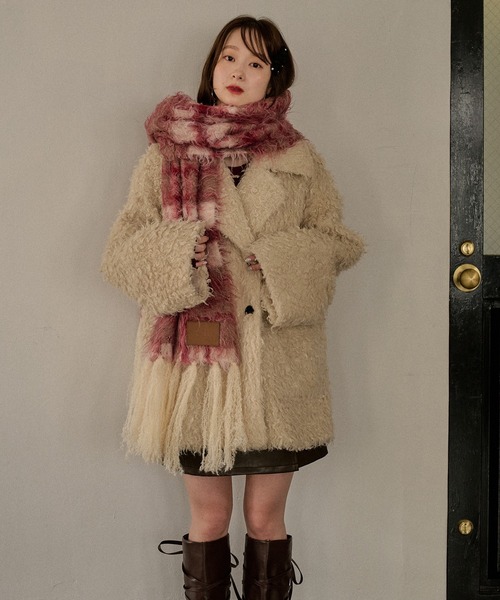 mideal(マイディール)の「original pattern shaggy muffler / オリジナルパターンシャギーマフラー(マフラー・レディース・イエロー/ブルー/ピンク/ボルドー・FREE)」の9枚目の写真