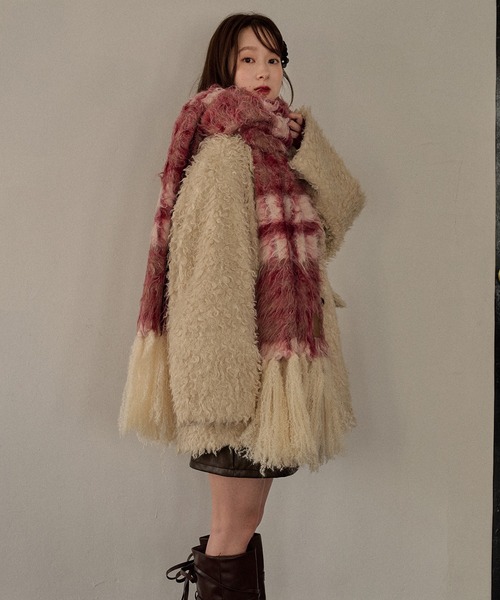 mideal(マイディール)の「original pattern shaggy muffler / オリジナルパターンシャギーマフラー(マフラー・レディース・イエロー/ブルー/ピンク/ボルドー・FREE)」の10枚目の写真