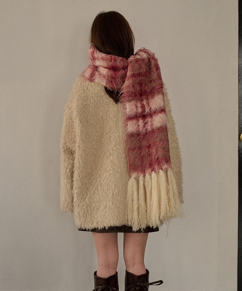 mideal(マイディール)の「original pattern shaggy muffler / オリジナルパターンシャギーマフラー(マフラー・レディース・イエロー/ブルー/ピンク/ボルドー・FREE)」の11枚目の写真