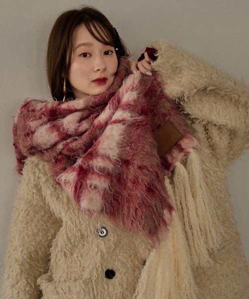mideal(マイディール)の「original pattern shaggy muffler / オリジナルパターンシャギーマフラー(マフラー・レディース・イエロー/ブルー/ピンク/ボルドー・FREE)」の6枚目の写真