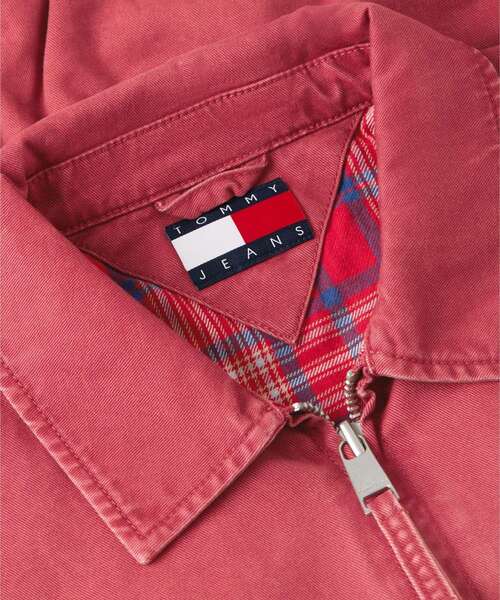 tommy jeans(トミー ジーンズ)の「ウォッシュドハリントンジャケット(ブルゾン・メンズ・レッド系6・SMALL/MEDIUM/LARGE)」の4枚目の写真