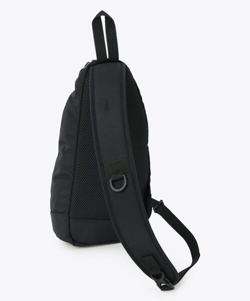 Columbia(コロンビア)の「Columbia/ サニーサイドパークボディバッグ 6L /コロンビア(ボディバッグ/ウエストポーチ・レディース・ベージュ/ブラック/ホワイト・ONE SIZE)」の17枚目の写真