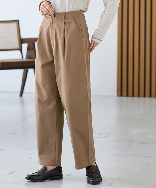 Honeys(ハニーズ)の「ゆったりチノパンツ(股下60cm)(チノパンツ・レディース・ネイビー/ブラック/モカ・3L/M/L/S/LL/SS)」の3枚目の写真