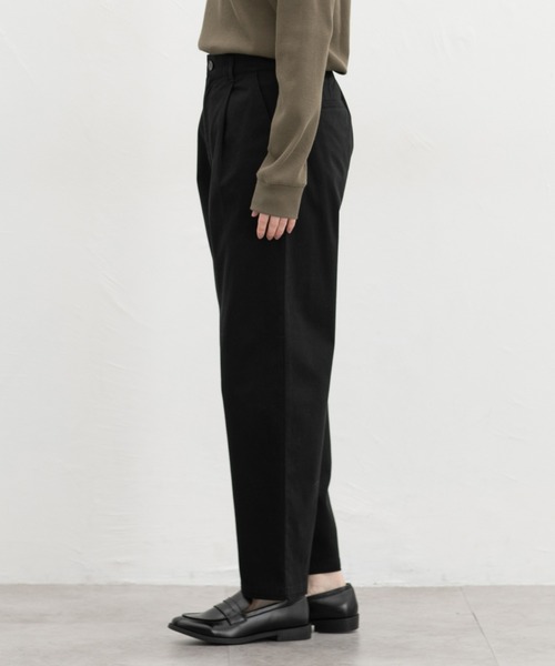 Honeys(ハニーズ)の「ゆったりチノパンツ(股下60cm)(チノパンツ・レディース・ネイビー/ブラック/モカ・3L/M/L/S/LL/SS)」の8枚目の写真