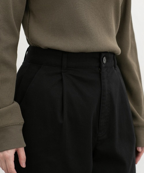 Honeys(ハニーズ)の「ゆったりチノパンツ(股下60cm)(チノパンツ・レディース・ネイビー/ブラック/モカ・3L/M/L/S/LL/SS)」の10枚目の写真