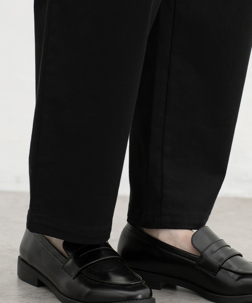 Honeys(ハニーズ)の「ゆったりチノパンツ(股下60cm)(チノパンツ・レディース・ネイビー/ブラック/モカ・3L/M/L/S/LL/SS)」の15枚目の写真