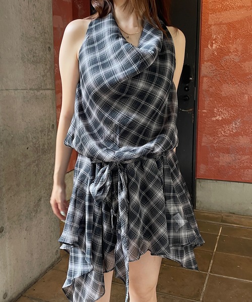 ROGER AND RAW(ロジャーアンドロウ)の「チェック シフォンホルターネックチュニック(シャツ/ブラウス・レディース・ブラック/グレー/ブラウン・FREE)」の18枚目の写真