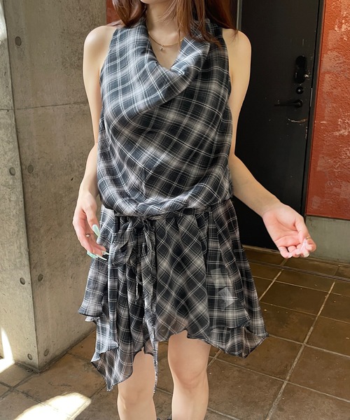 ROGER AND RAW(ロジャーアンドロウ)の「チェック シフォンホルターネックチュニック(シャツ/ブラウス・レディース・ブラック/グレー/ブラウン・FREE)」の19枚目の写真