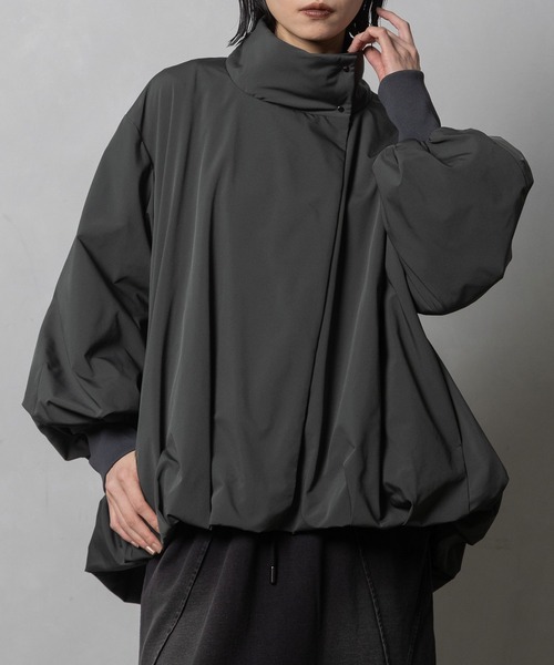 MARECHAL TERRE(マルシャルテル)の「バルーンブルゾン(ブルゾン・レディース・グレイッシュベージュ/モスグリーン/ベージュ/ブラック・MEDIUM)」の4枚目の写真