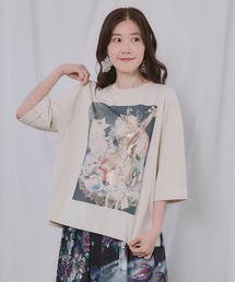 WEICA（ウェイカ）の「ScoLar(スカラー) ネコと音楽のお茶会 箔プリント入りTシャツ（Tシャツ/カットソー）」
