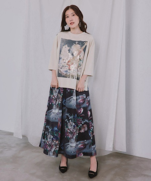 ScoLar(スカラー)の「ScoLar(スカラー) ネコと音楽のお茶会 箔プリント入りTシャツ(Tシャツ/カットソー・レディース・ブラック/ブラウン/アイボリー・MEDIUM)」の4枚目の写真