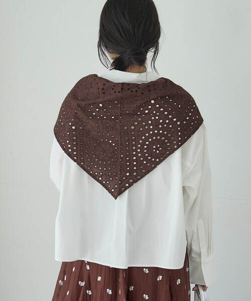 FREAK'S STORE（フリークスストア）の「ワンポイント刺繍シャツ（シャツ/ブラウス・レディース・ネイビー/ホワイト/ナチュラル/ブルー・ﾌﾘ-）」の21枚目の写真