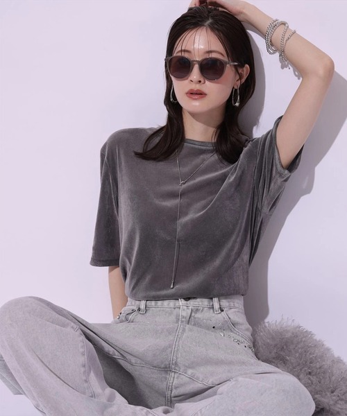 Arpege story（アルページュストーリー）の「ベロアＴシャツ（Tシャツ/カットソー・レディース・ブラック/オフホワイト/グレー・2）」の17枚目の写真