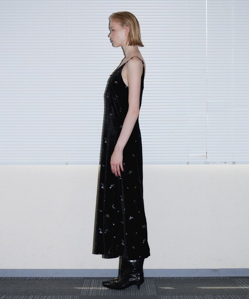 ANDRESD(アンドレスド)の「グリマーフラワードレス / GLIMMER FLOWER DRESS(ドレス・レディース・ブラック/ブラウン・L/M/S)」の19枚目の写真