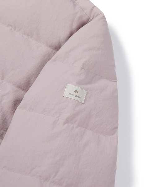 Snow Peak(スノーピーク)の「Snow Peak / LAND WOMEN'S LIGHT DOWN JACKET ランド ライトダウンジャケット ウィメンズ 海外限定(ダウンジャケット/コート・レディース・ブラウン/ブラック/ライトベージュ/ライトピンク・S/M/L)」の16枚目の写真
