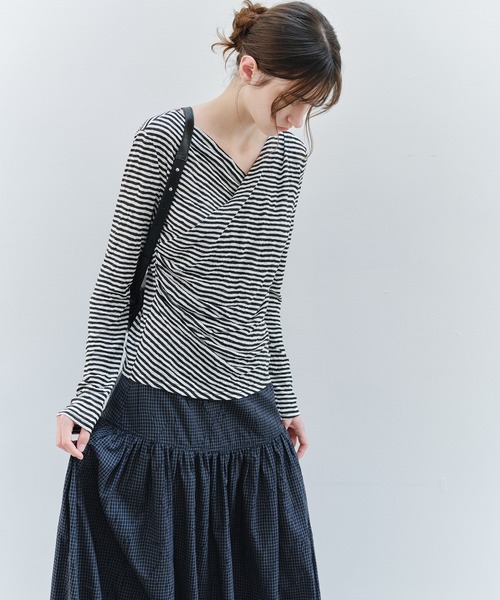 tageechita(タジチタ)の「【tageechita】クロスドレープネック ボーダーロングTシャツ(Tシャツ/カットソー・レディース・ブラック×ホワイト・S/M/L)」の10枚目の写真
