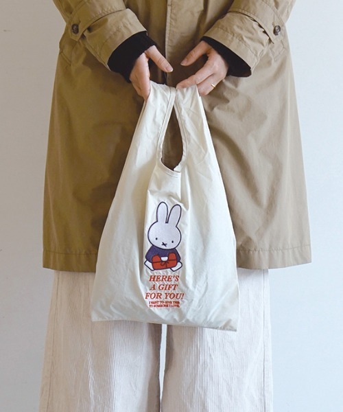 Dick Bruna（ディックブルーナ）の「Dick Bruna ストラップ付ショッパーバッグ（トートバッグ・レディース・アイボリー/ベージュ/ブラック・FREE）」の10枚目の写真