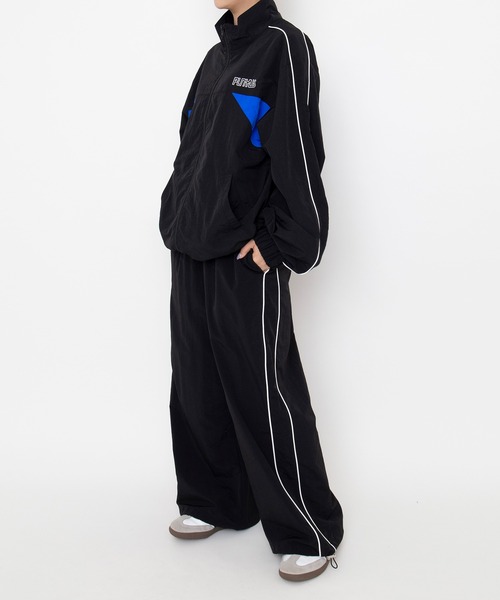 PUNYUS(プニュズ)の「【NEW SIZE】切り替えナイロンジャケット(ナイロンジャケット・レディース・グリーン/ワイン/ブラック・5/1/2/3/4)」の17枚目の写真