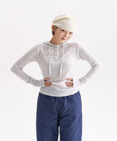 HEISAN（ハイサン）の「シアーフーディー長袖Tシャツ チャコール（パーカー・レディース・その他・FREE）」の5枚目の写真