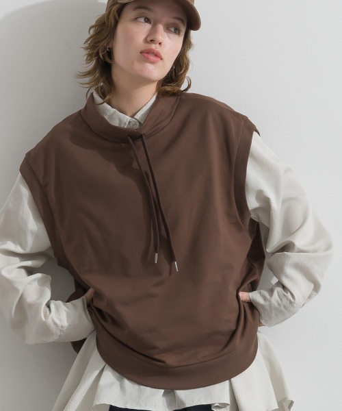 le colis(ルコリ)の「ミニ裏毛 スタンドカラーベスト(Tシャツ/カットソー・レディース・ブラウン/ブラック/杢グレー・FREE)」の3枚目の写真