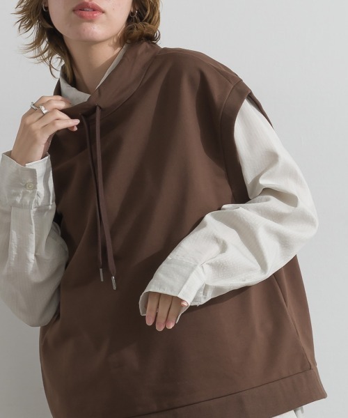 le colis(ルコリ)の「ミニ裏毛 スタンドカラーベスト(Tシャツ/カットソー・レディース・ブラウン/ブラック/杢グレー・FREE)」の14枚目の写真