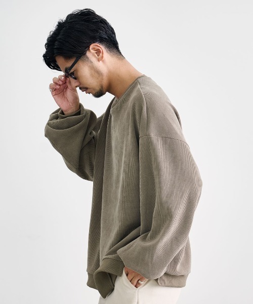 CavariA(キャバリア)の「『CavariA/キャバリア』コーデュロイタッチオーバーサイズクルーネック(Tシャツ/カットソー・メンズ・アイボリー/チャコール/グレイッシュベージュ/ネイビー/ワイン・L/M)」の12枚目の写真