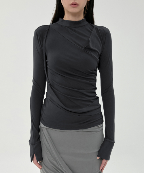 FLAREUP（フレアアップ）の「ドレープモックネック長袖 (FL-182_Black)（Tシャツ/カットソー・レディース・ブラック・OS）」の3枚目の写真