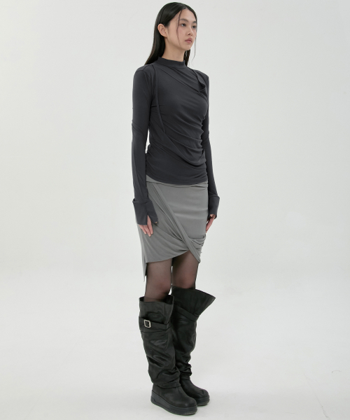 FLAREUP（フレアアップ）の「ドレープモックネック長袖 (FL-182_Black)（Tシャツ/カットソー・レディース・ブラック・OS）」の6枚目の写真