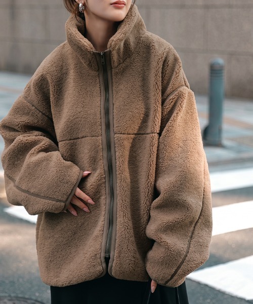 HUG.U(ハグユー)の「リッチボア。 パイピングボアジャケット(ブルゾン・レディース・ベージュ/モカ/ブラック/グレー・FREE)」の22枚目の写真