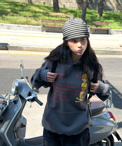 AMOU（アモウ）の「Skull Letter Hoodie CHACOAL GRAY（パーカー・メンズ・その他・2/1）」の12枚目の写真
