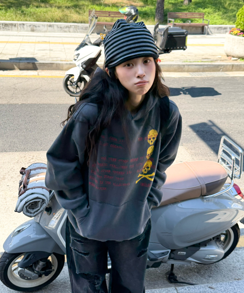 AMOU（アモウ）の「Skull Letter Hoodie CHACOAL GRAY（パーカー・メンズ・その他・2/1）」の10枚目の写真