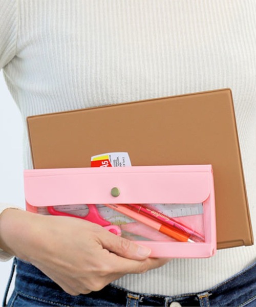 Nahe（ネーエ）の「nahe ネーエ ジェネラルパーパスケース フラットポーチ スクエア クリア ワイド ペンケース 筆箱（ステーショナリー・レディース・アイボリー/グレー/ワイン/ミント/イエロー/グリーン/レッド/ブルー/ホワイト/ブラック/クリア/ピンク/ブラウン系その他/グレー系その他・FREE）」の11枚目の写真