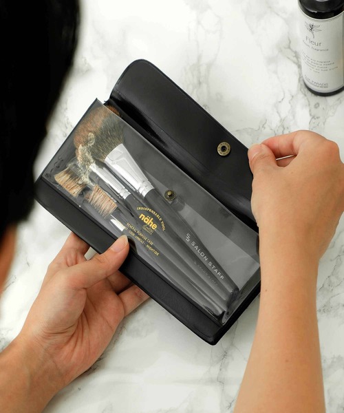 Nahe（ネーエ）の「nahe ネーエ ジェネラルパーパスケース フラットポーチ スクエア クリア ワイド ペンケース 筆箱（ステーショナリー・レディース・アイボリー/グレー/ワイン/ミント/イエロー/グリーン/レッド/ブルー/ホワイト/ブラック/クリア/ピンク/ブラウン系その他/グレー系その他・FREE）」の15枚目の写真