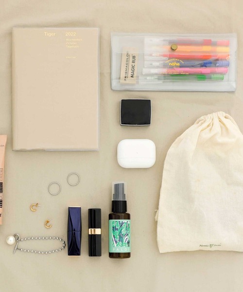 Nahe（ネーエ）の「nahe ネーエ ジェネラルパーパスケース フラットポーチ スクエア クリア ワイド ペンケース 筆箱（ステーショナリー・レディース・アイボリー/グレー/ワイン/ミント/イエロー/グリーン/レッド/ブルー/ホワイト/ブラック/クリア/ピンク/ブラウン系その他/グレー系その他・FREE）」の18枚目の写真