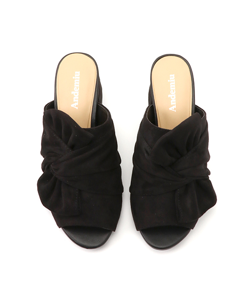 Andemiu（アンデミュウ）の「ＢＩＧリボンミュールサンダル750178（サンダル・レディース・ブラック/ベージュ・MEDIUM/LARGE）」の6枚目の写真